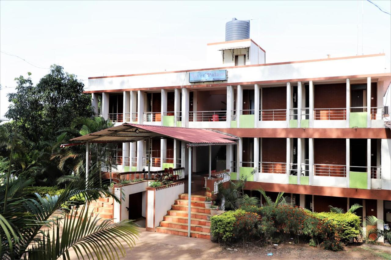 River Palace - A Valley View Hotel Panchgani Exteriör bild